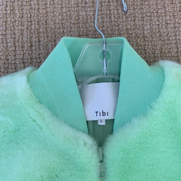 SOFTEST COAT EVER Tibi Faux Fur Bomber Style Jacket Green Small - Picture 8 of 9